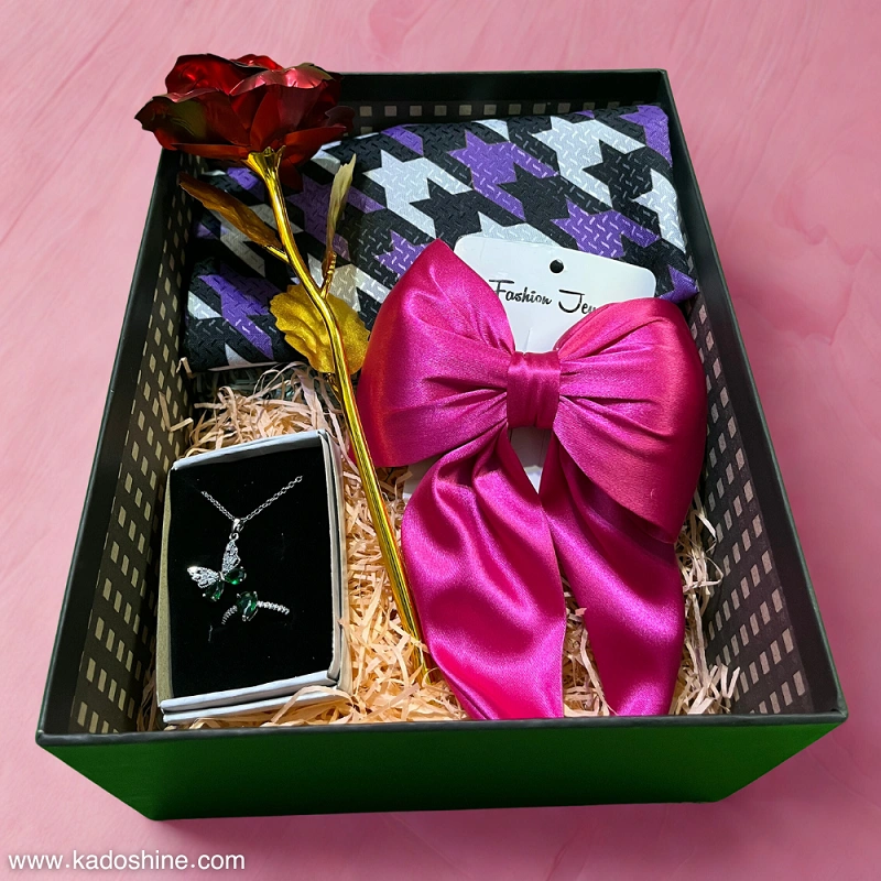 heart shaped jewel Gift box 1 باکس هدیه مدل نگین قلب 1